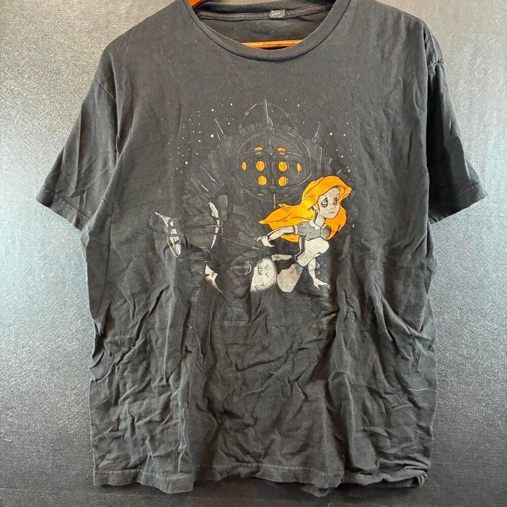 Disney Men's Black and Grey T-shirt
